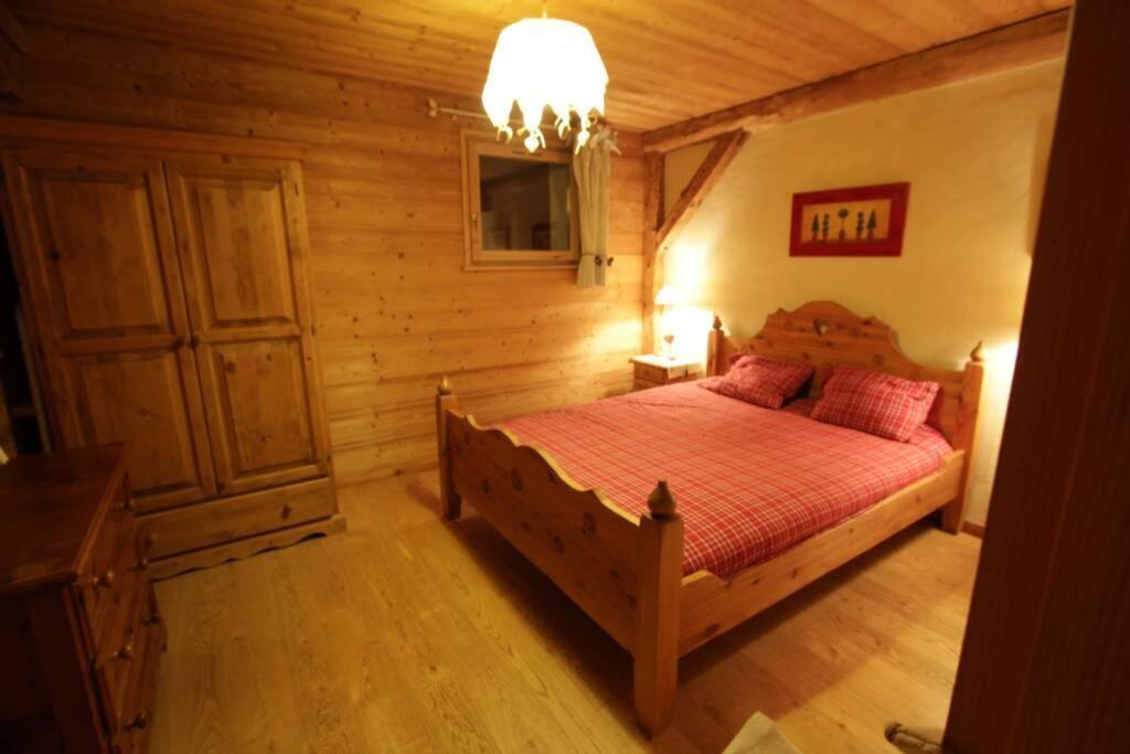 Appartement Cozy Dans Chalet 6 Pers Voiture 4 Roues Motrice A Dispo La Clusaz Exterior foto