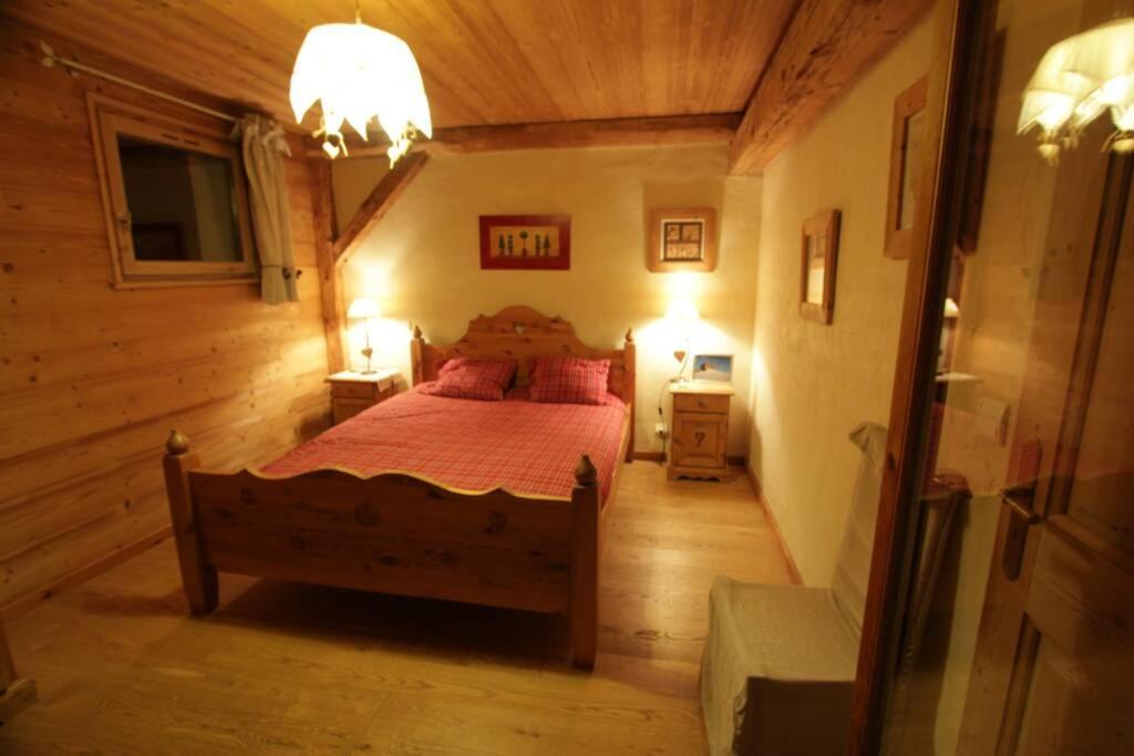 Appartement Cozy Dans Chalet 6 Pers Voiture 4 Roues Motrice A Dispo La Clusaz Exterior foto